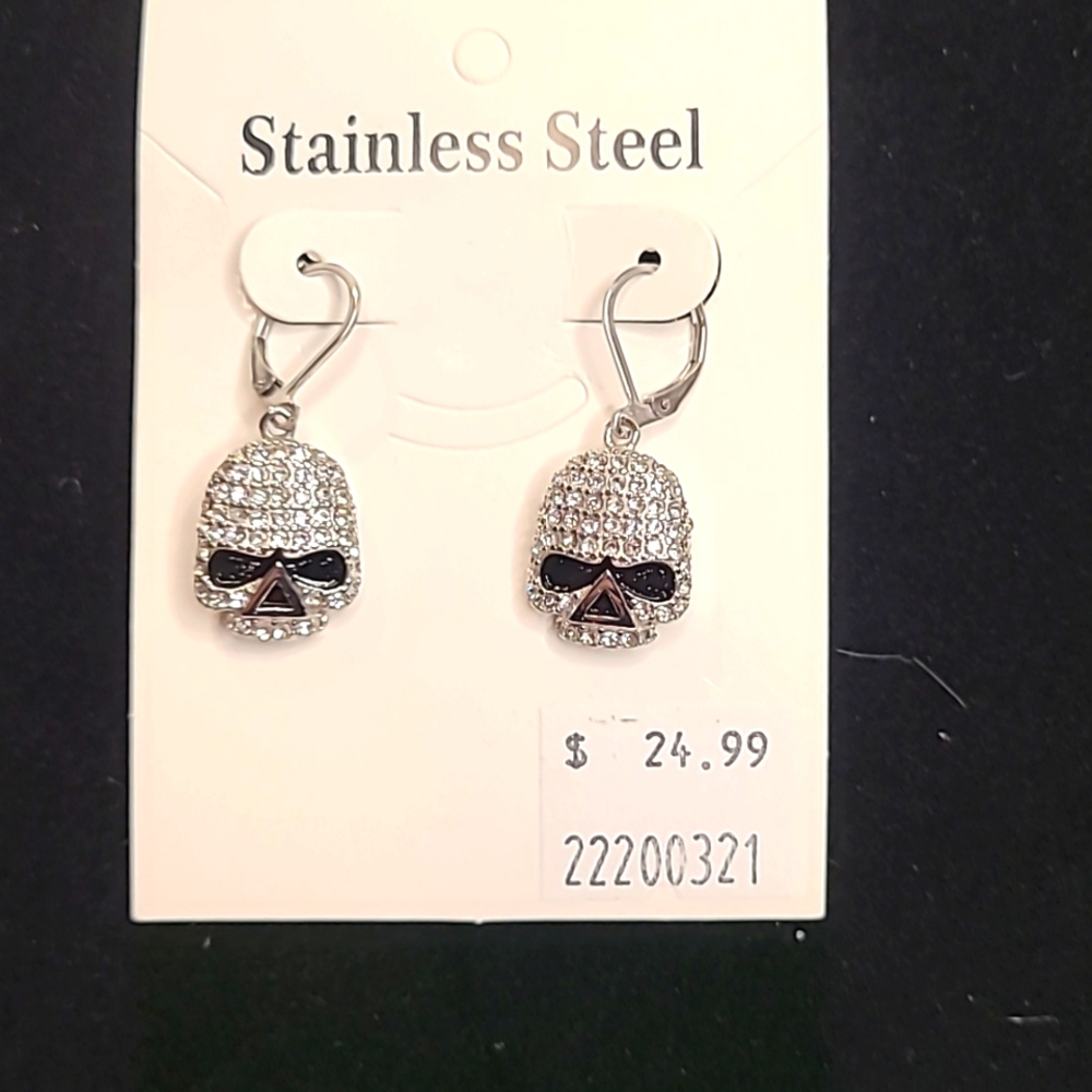 Dangle Skull Earrings